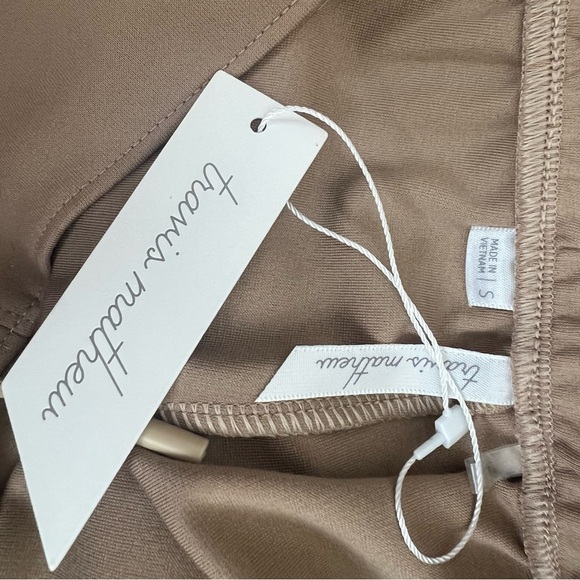 NWT Travis Mathew Under The Sun Womens Shorts Tan Size S - Picture 6 of 8